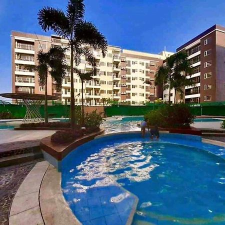Апарт готель Avida Atria T2-F ,5Mins To Festive Walk And 4 Mins To Iloilo Convention Center Екстер'єр фото