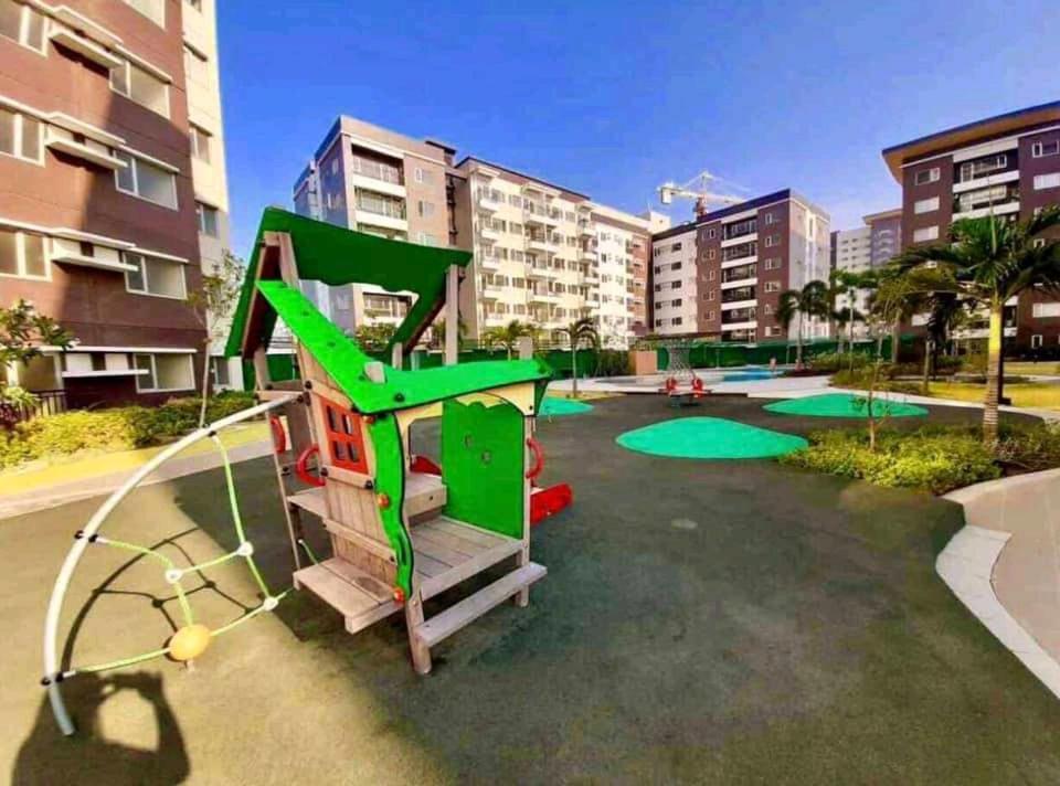 Апарт готель Avida Atria T2-F ,5Mins To Festive Walk And 4 Mins To Iloilo Convention Center Екстер'єр фото