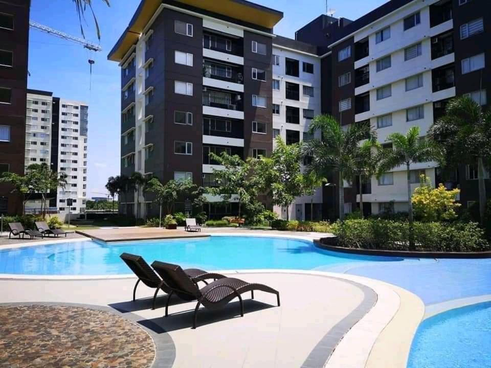 Апарт готель Avida Atria T2-F ,5Mins To Festive Walk And 4 Mins To Iloilo Convention Center Екстер'єр фото